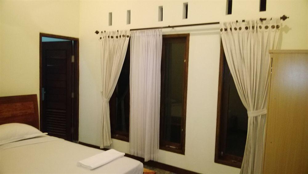 Shu Villa Lombok Kuta  Exteriör bild