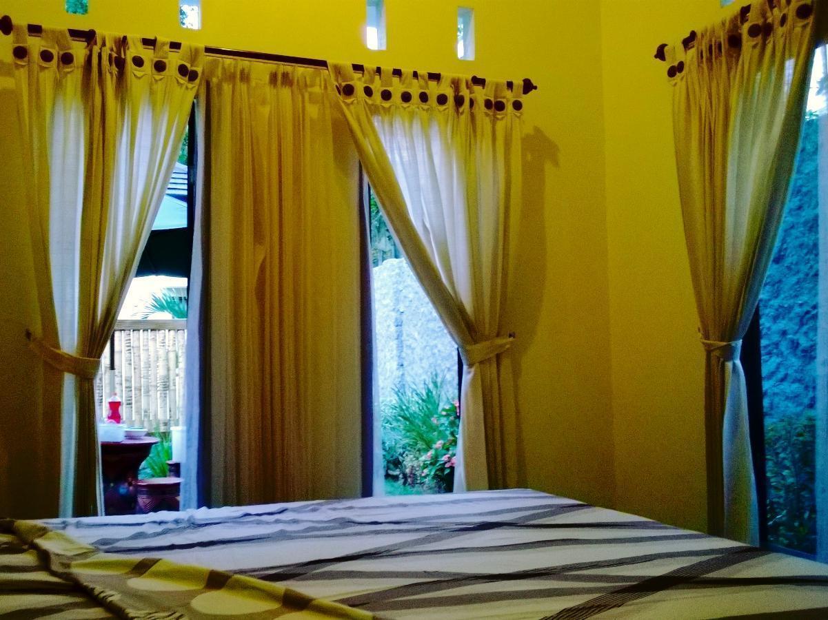 Shu Villa Lombok Kuta  Exteriör bild