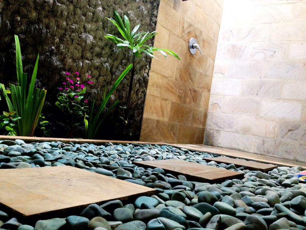 Shu Villa Lombok Kuta  Exteriör bild
