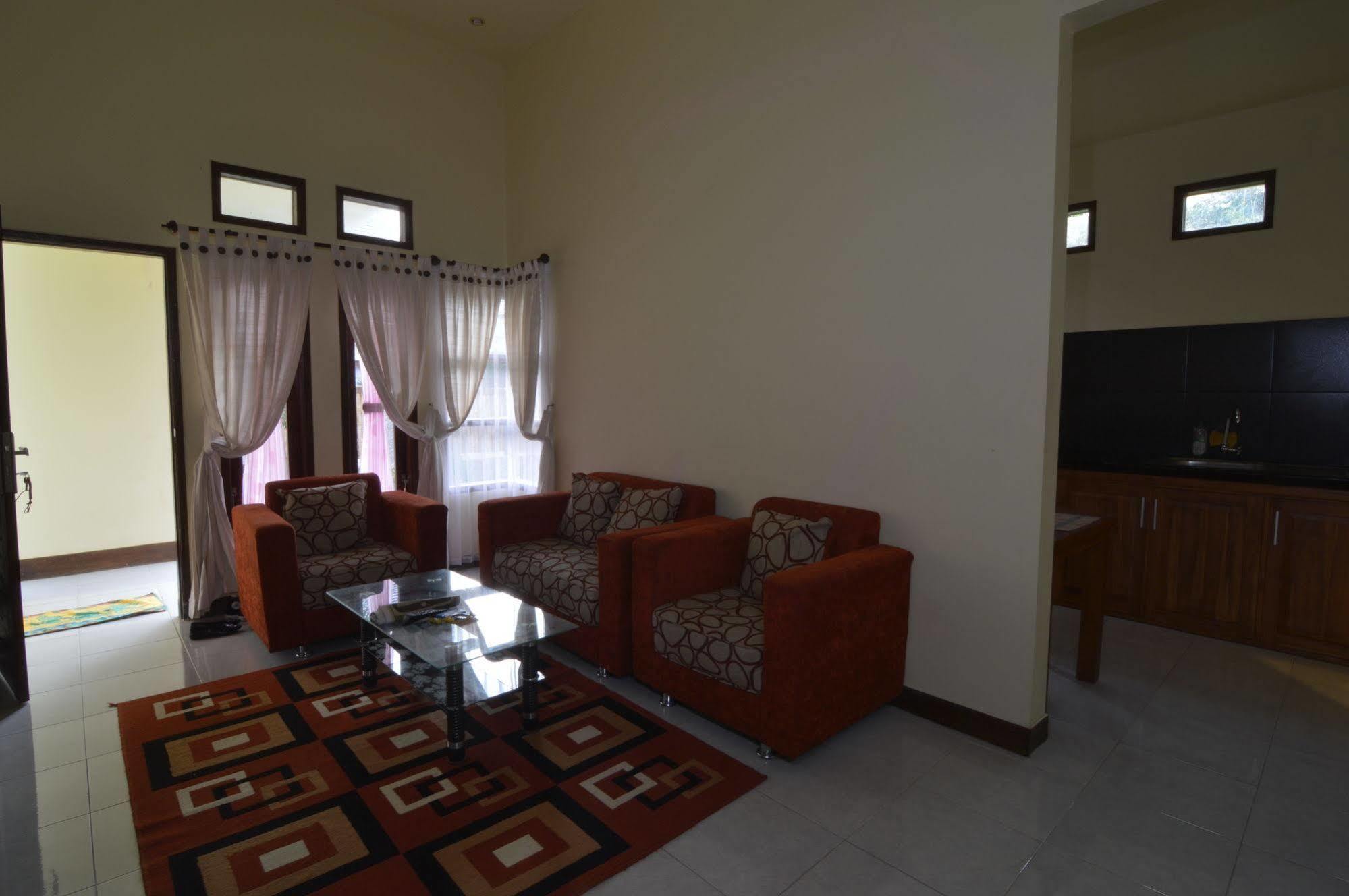 Shu Villa Lombok Kuta  Exteriör bild